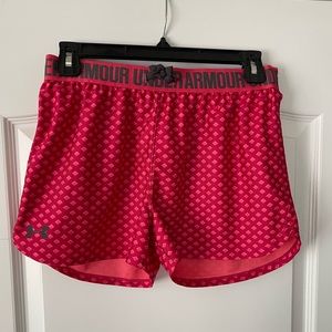 UNDER ARMOR RED PRINT RUNNING SHORTS
